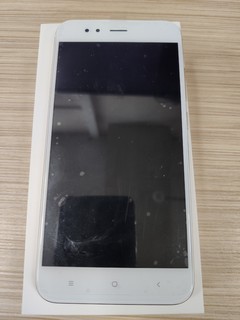 1556 Б/У Смартфон Xiaomi Mi A1 4/64 Gold EU (Гарантия 14дней)