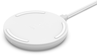 Беспроводное зарядное устройство Belkin Boost&Charge белый (F7U067VFWHT-APL)