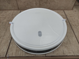 0567 Б/У Робот пылесос Xiaomi Robot Vacuum E10, белый RU (Гарантия 1 мес.)